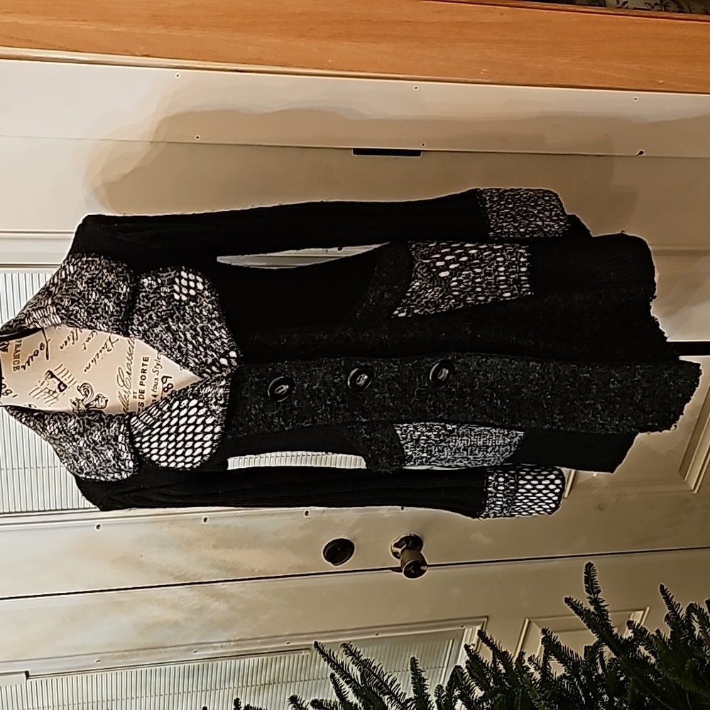 Sioni Sweater